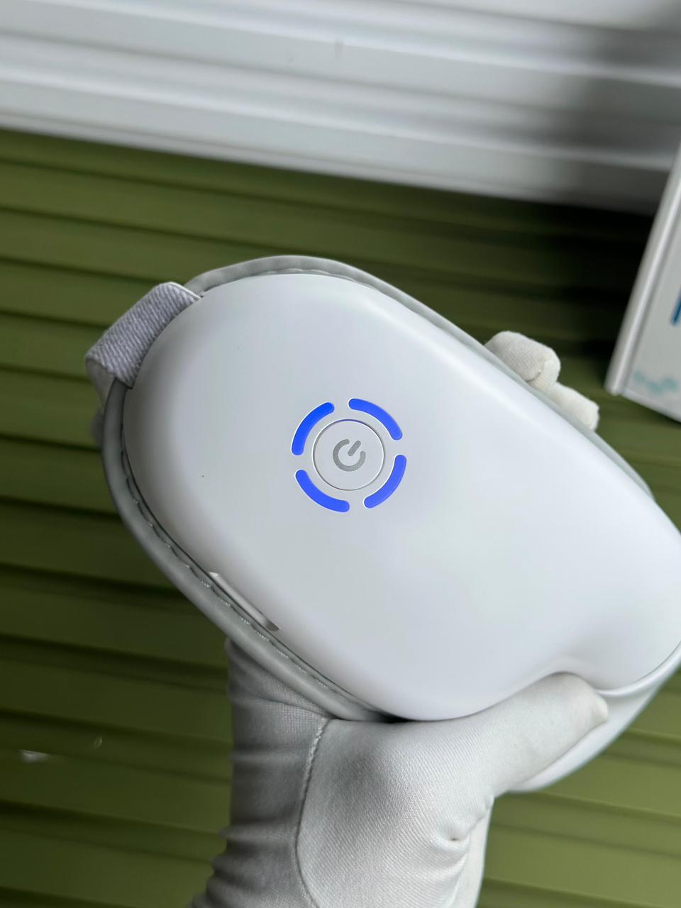 Eye massager
