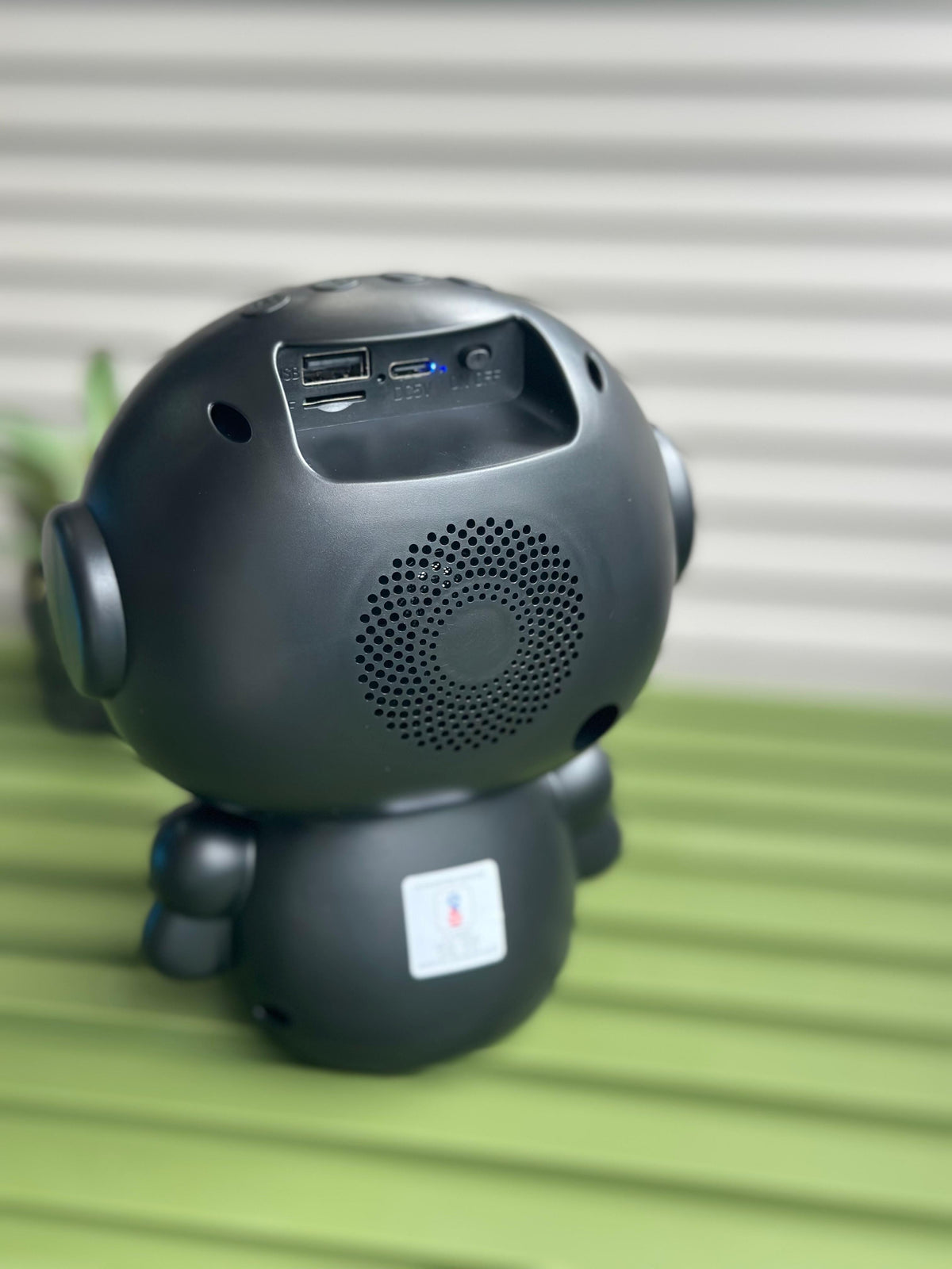 Hitage Robo Bluetooth Speaker – Portable Wireless Speaker with RGB Lights & Powerful Sound